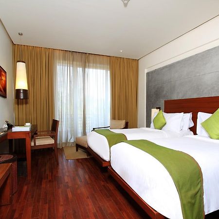 Holiday Inn & Suites Bengaluru Whitefield エクステリア 写真